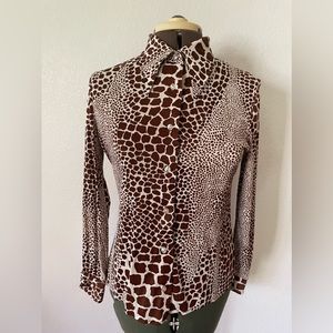 Animal print 70s pointed collar shirt. Groovy, small/medium